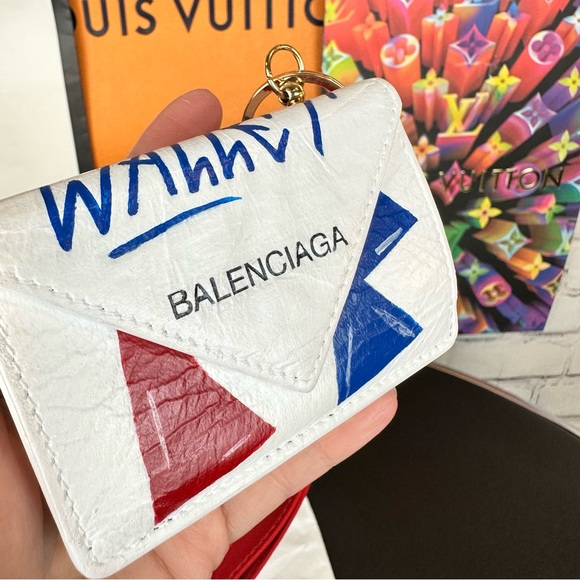BALENCIAGA Graffiti leather compact wallet wristlet with keychain charm - Picture 5 of 14